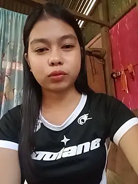 Snapshot of Heavens_night04 chatting on 02/26/26, 02:21 Heavens night04 online show from 02/26/26, 02:21