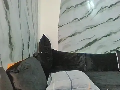 Snapshot of Rhieanne chatting on 04/13/26, 01:49 Rhieanne online show from 04/13/26, 01:49