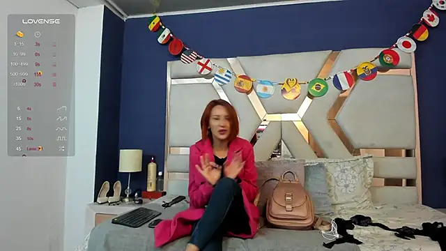 Snapshot of Sara_Evaanns chatting on 06/20/26, 12:30 Sara Evaanns online show from 06/20/26, 12:30