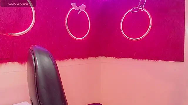 Snapshot of isabella_vogue chatting on 02/10/26, 11:36 isabella vogue online show from 02/10/26, 11:36