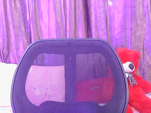 cute-manvii online show from 04/28/26, 07:35