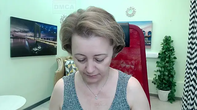 MONA W online show from 04/04/26, 11:40