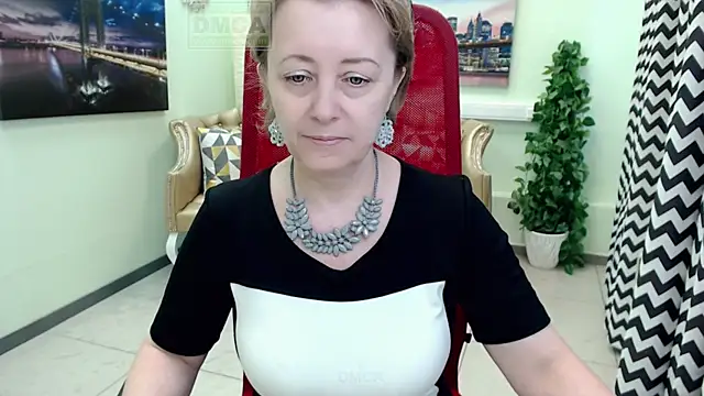 MONA W online show from 04/15/26, 11:06