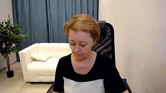 MONA W online show from 05/13/26, 10:45