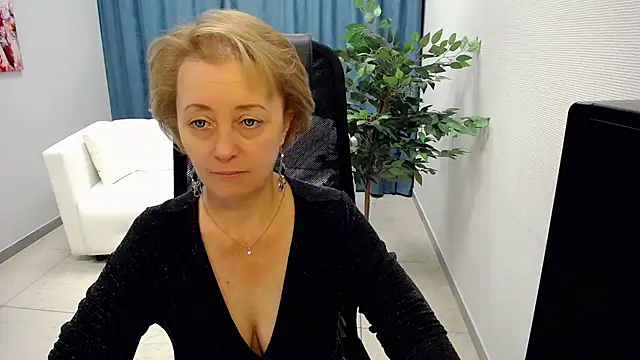 MONA W online show from 06/10/26, 08:57
