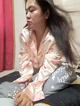 Snapshot of Zyramae_25 chatting on 03/13/26, 04:41 Zyramae 25 online show from 03/13/26, 04:41