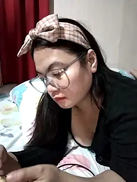 Snapshot of Zyramae_25 chatting on 03/14/26, 05:18 Zyramae 25 online show from 03/14/26, 05:18