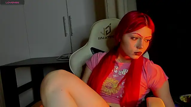 Snapshot of Leah_Castro chatting on 02/25/26, 05:44 Leah Castro online show from 02/25/26, 05:44