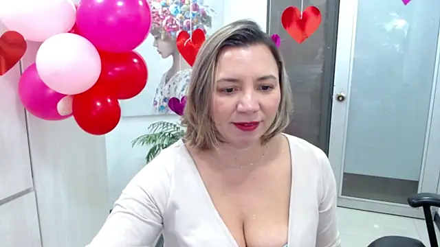 milfsecret69 online show from 02/16/26, 11:50