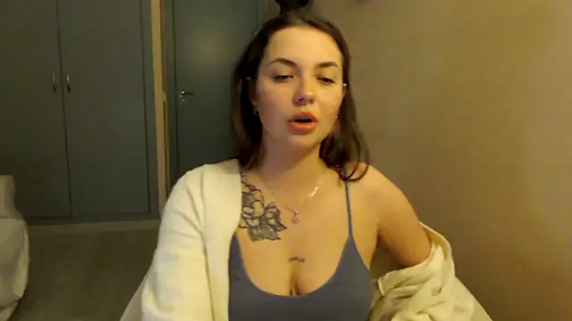 JuliaGraceOF online show from 02/17/26, 11:00