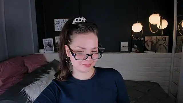 Maykinkya online show from 03/19/26, 01:59