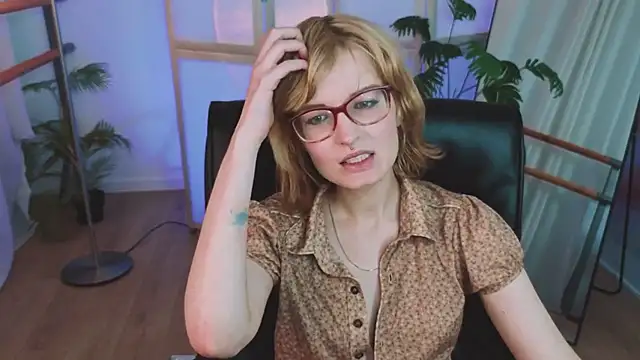 Snapshot of Akimo_ chatting on 02/01/26, 02:04 Akimo online show from 02/01/26, 02:04