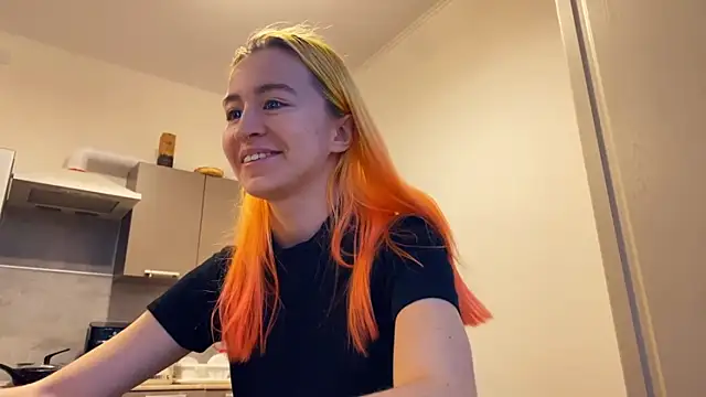 Snapshot of EmilyHein chatting on 02/25/26, 03:21 EmilyHein online show from 02/25/26, 03:21