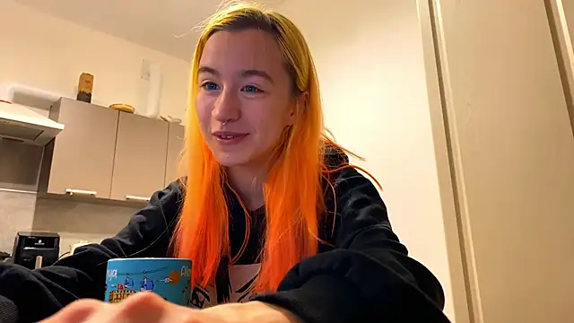 Snapshot of EmilyHein chatting on 02/27/26, 06:19 EmilyHein online show from 02/27/26, 06:19