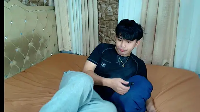 xlovercutietwink online show from 02/11/26, 04:56