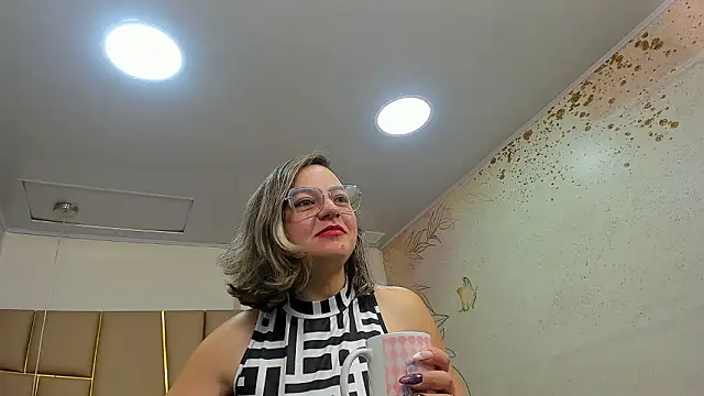 Snapshot of ArianaSommers chatting on 02/22/26, 11:42 ArianaSommers online show from 02/22/26, 11:42