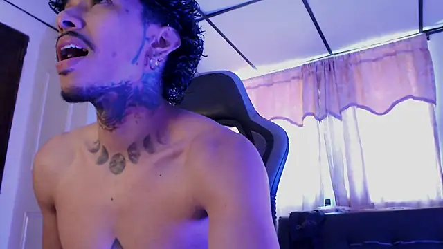 D3v1L88 online show from 04/21/26, 04:56