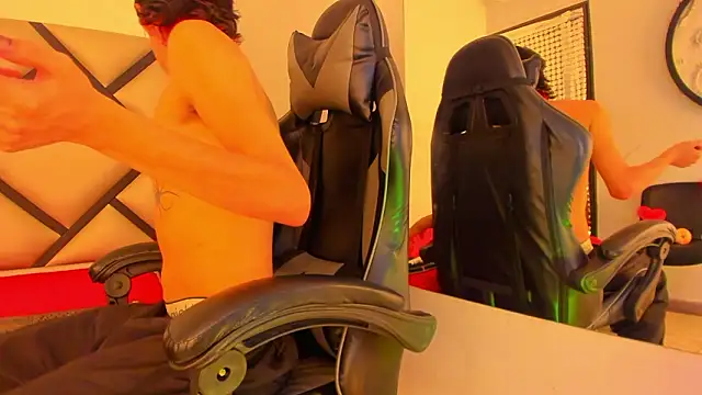 Snapshot of Bennet-Gray chatting on 02/01/26, 04:55 Bennet-Gray online show from 02/01/26, 04:55