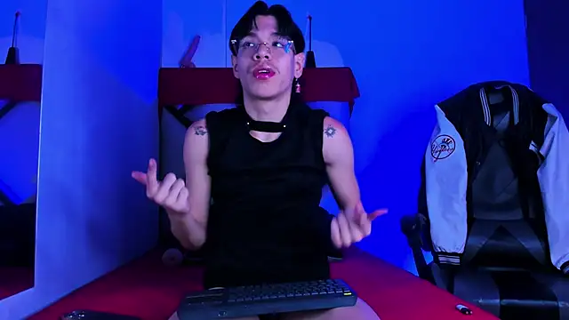 Snapshot of Bennet-Gray chatting on 02/24/26, 04:21 Bennet-Gray online show from 02/24/26, 04:21