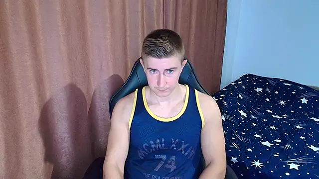 Snapshot of TodMusclePower9 chatting on 02/16/26, 04:19 TodMusclePower9 online show from 02/16/26, 04:19