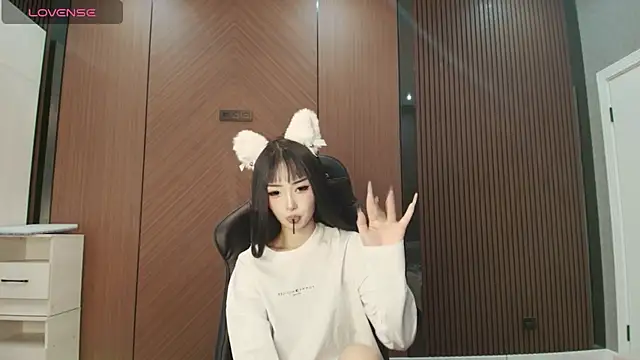 dionlee9 online show from 03/12/26, 01:23