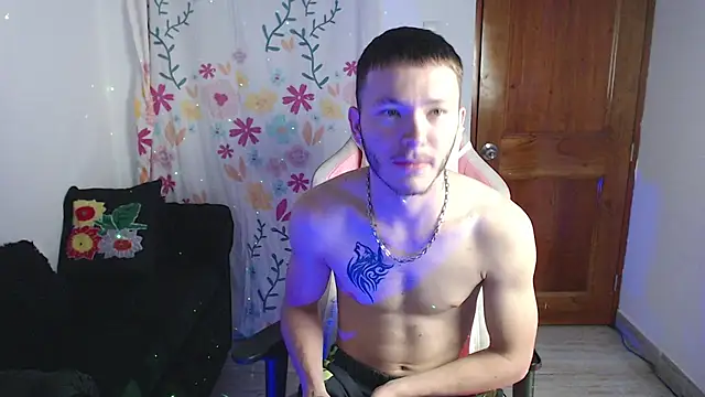 Snapshot of Ariana_Esteban07 chatting on 03/02/26, 10:22 Ariana Esteban07 online show from 03/02/26, 10:22