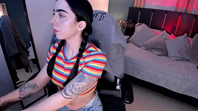 Snapshot of Luna_tagliaferri chatting on 07/15/26, 08:14 Luna tagliaferri online show from 07/15/26, 08:14
