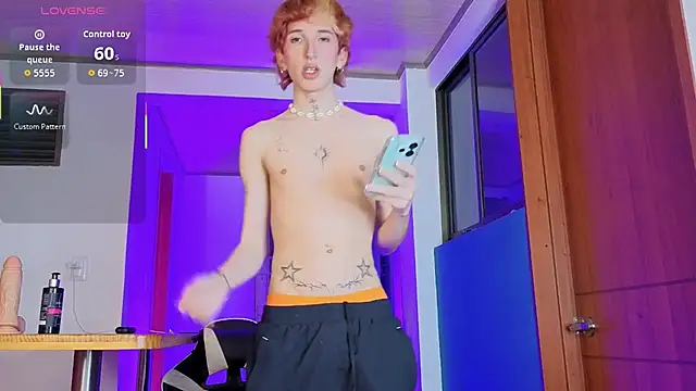 Snapshot of golden_twink_ chatting on 02/07/26, 07:45 golden twink online show from 02/07/26, 07:45