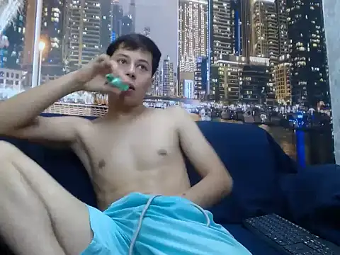 Snapshot of santiago_xxxcol chatting on 02/08/26, 11:08 santiago xxxcol online show from 02/08/26, 11:08