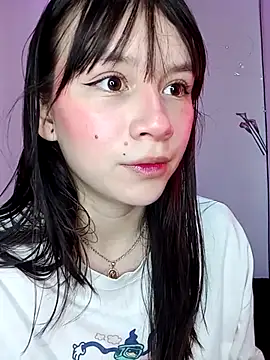 Snapshot of MikasaxX_ chatting on 05/17/26, 09:55 MikasaxX online show from 05/17/26, 09:55