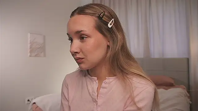 Snapshot of sialemy chatting on 05/19/26, 04:41 sialemy online show from 05/19/26, 04:41
