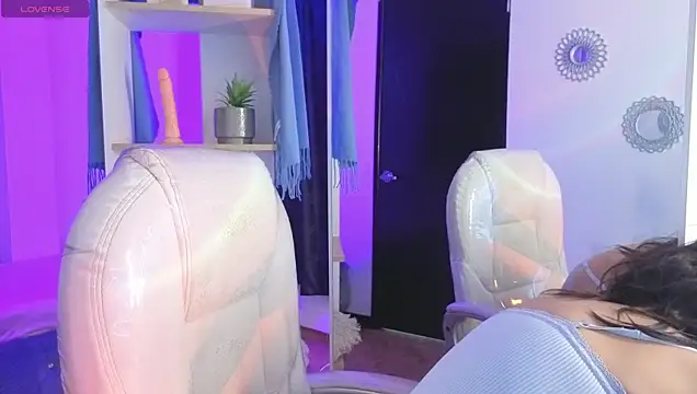 Miniadelf online show from 04/23/26, 08:55