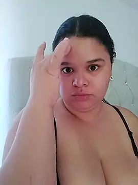 SamanthaStonee online show from 02/05/26, 08:35