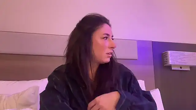 mr mrs glitter online show from 03/30/26, 03:29