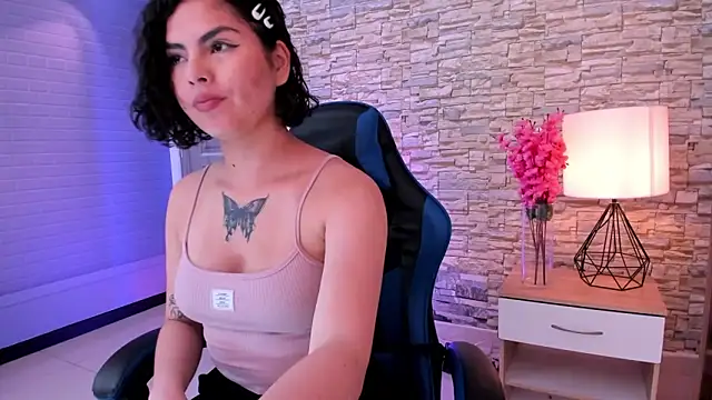 butterflyx39 online show from 04/05/26, 12:13