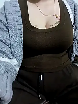 Snapshot of Tulip_ii chatting on 02/10/26, 05:06 Tulip ii online show from 02/10/26, 05:06