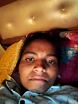 Gungun thakur online show from 02/16/26, 03:52