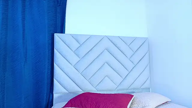 AnaisDream  online show from 02/05/26, 10:53