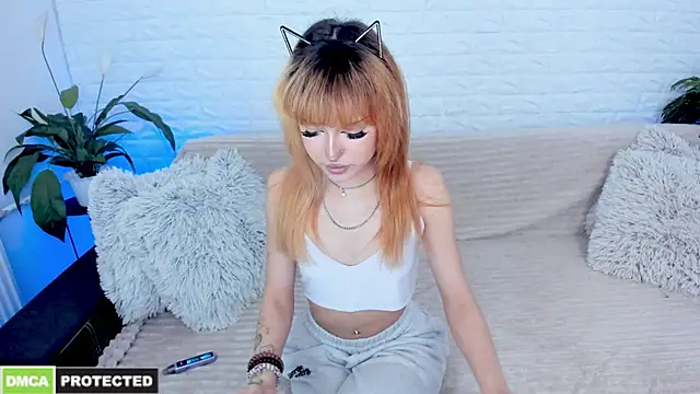   Amiraa online show from 04/04/26, 10:57