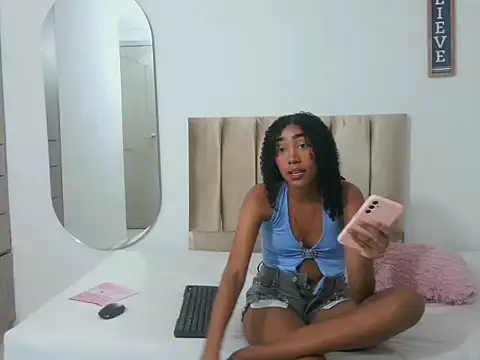 Yizz laan online show from 02/28/26, 03:51