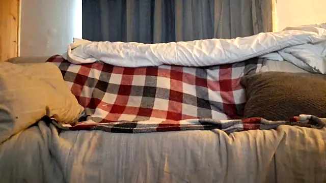 sexy hottie guy online show from 04/15/26, 08:09