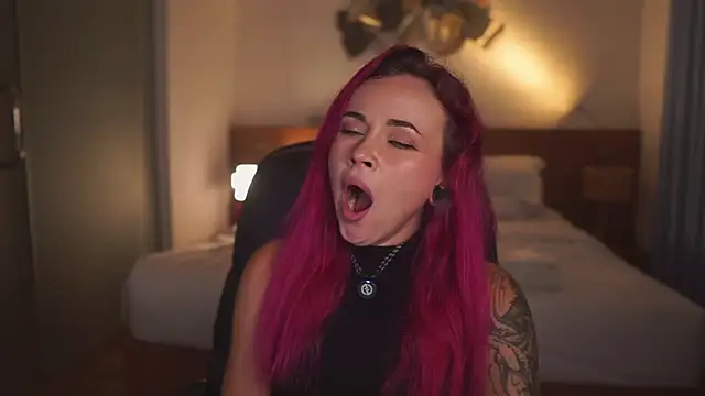 Sarah Pink online show from 02/07/26, 12:53