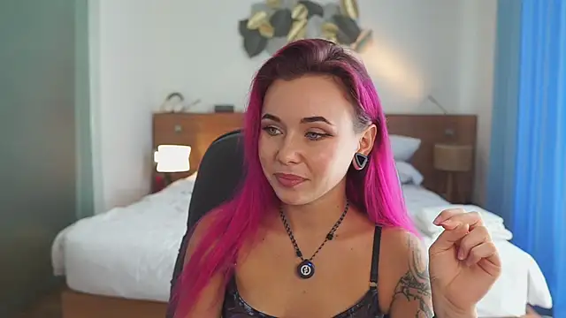 Sarah Pink online show from 02/08/26, 06:39