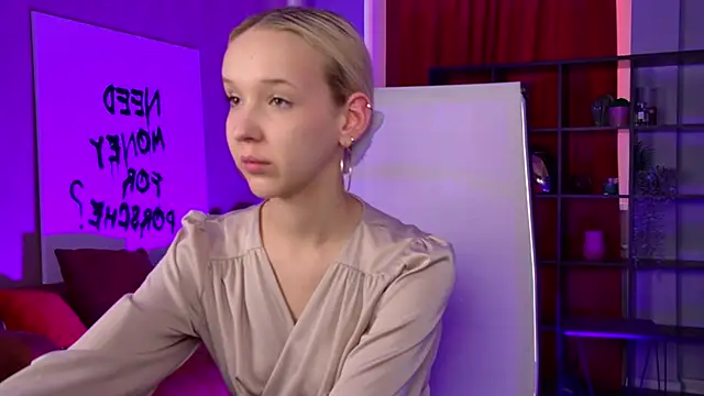 MaoqiBeverly online show from 03/11/26, 12:00