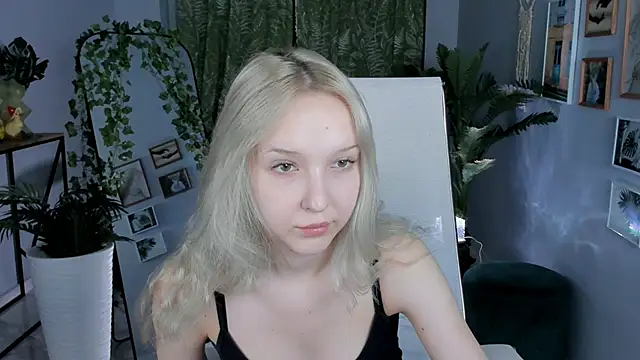 MaoqiBeverly online show from 04/06/26, 04:46