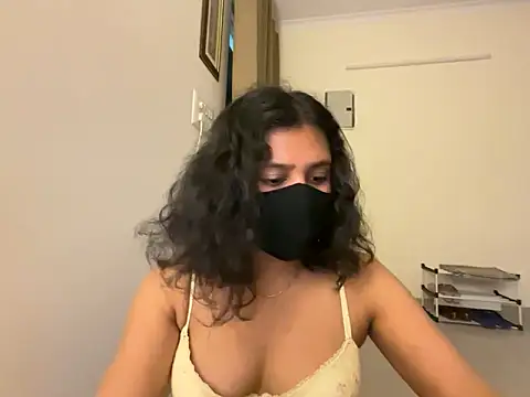 Anna girl22 online show from 04/15/26, 05:31