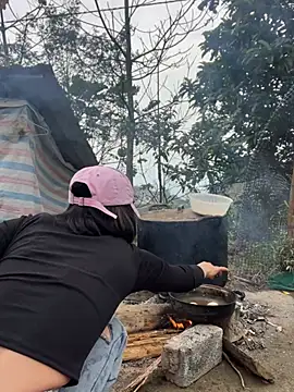 Snapshot of susin-beo chatting on 02/03/26, 07:46 susin-beo online show from 02/03/26, 07:46