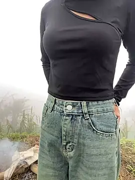 Snapshot of susin-beo chatting on 02/10/26, 02:04 susin-beo online show from 02/10/26, 02:04