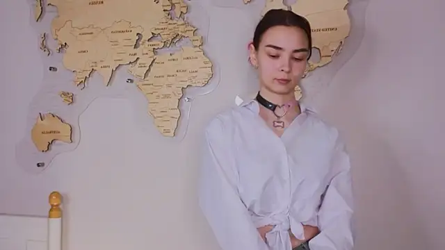 Snapshot of EddieChery chatting on 02/04/26, 12:22 EddieChery online show from 02/04/26, 12:22