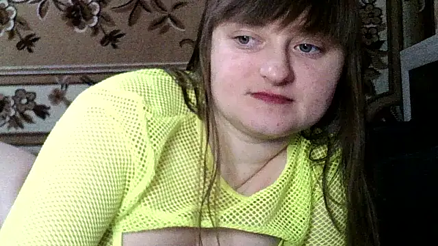 Snapshot of LuckyLust15 chatting on 02/12/26, 04:35 LuckyLust15 online show from 02/12/26, 04:35